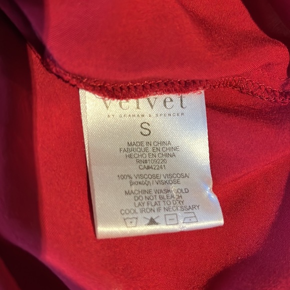 Velvet brand - red flowy top - Picture 5 of 5